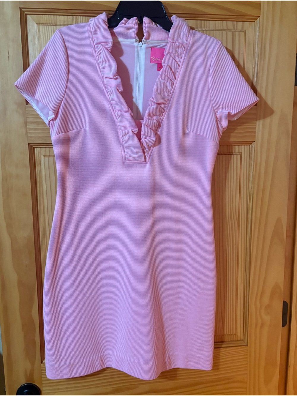 Lilly Pulitzer Pink Ruffle V-Neck Short Sleeve Dress, like new!!
